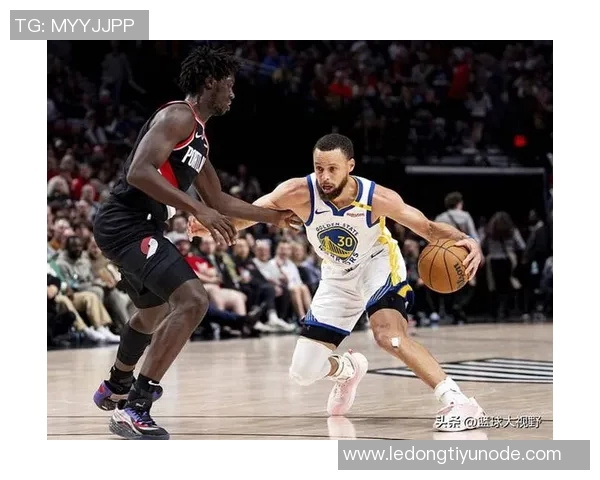 库里第二节狂轰三记三分克林根无奈束手无策太狠了