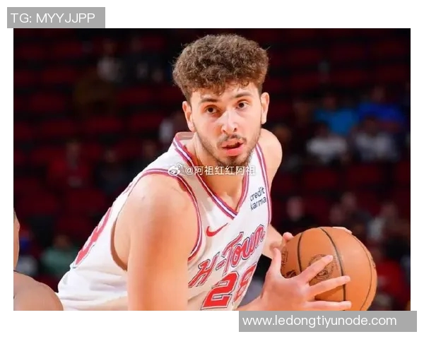 马龙称申京如约基奇般成为球队进攻核心角色展现出色表现