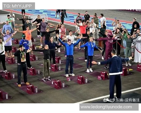 贝克汉姆出席F1卡塔尔大奖赛与德约科维奇内维尔同框合影引热议