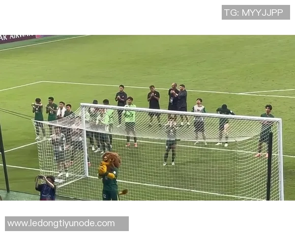 波罗赛后未谢场引发争议怒斥贝里瓦尔引发球迷不满需要深刻反省